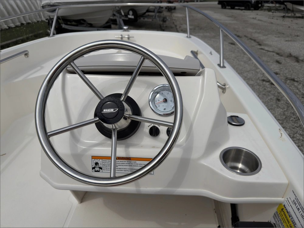2026 Boston Whaler 130 Super Sport alt