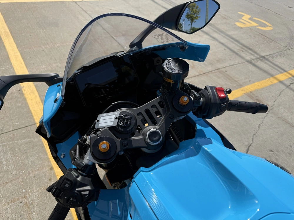 Yamaha Yzf-r7 2026 alt