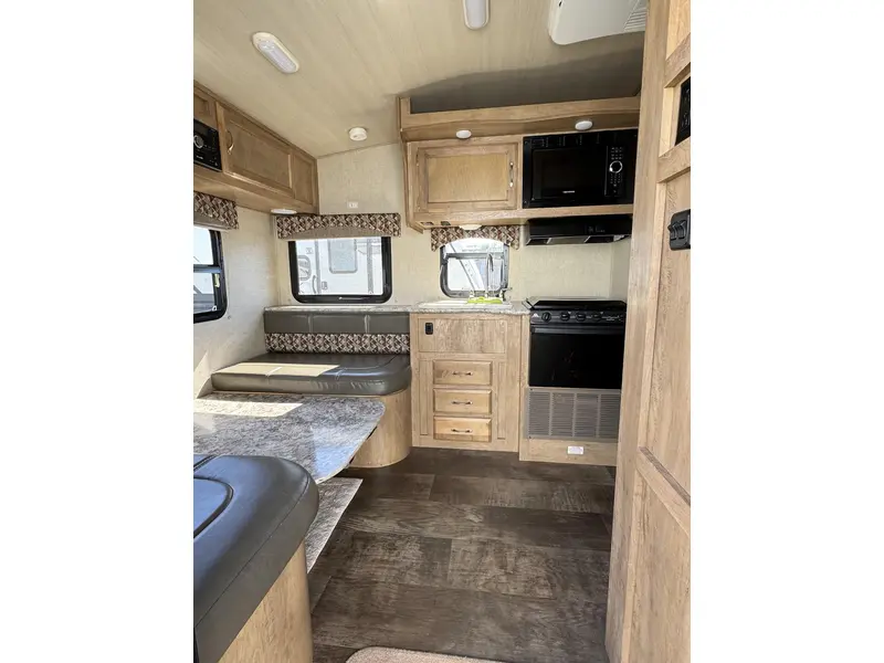 2018 Gulf Stream vista cruiser 19 ERD thumbnail 9