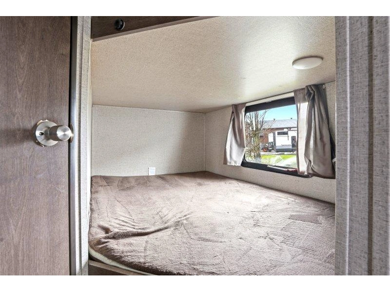 2019 Shasta Oasis 26db alt