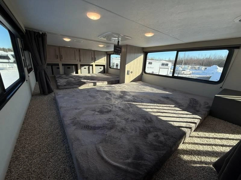 2026 Coachmen Catalina 44condo alt