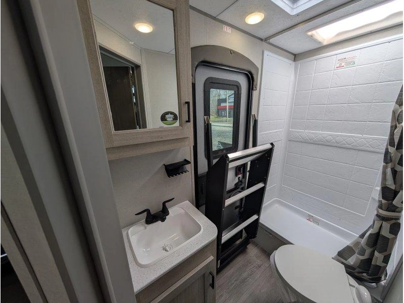 Coachmen Catalina 273dbhck 2026 alt