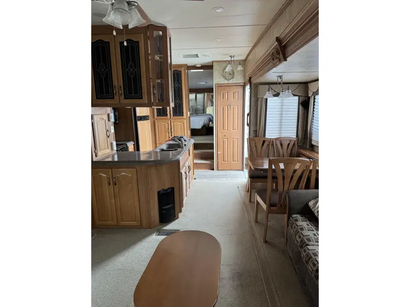 2008 Keystone RV MONTANA BIG SKY 340 RLQ thumbnail 8