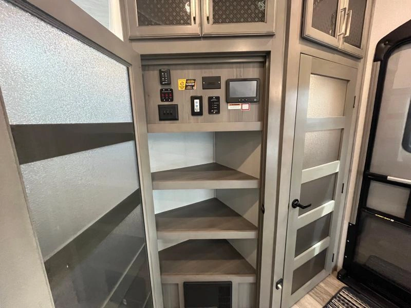 Keystone Rv Montana 3781rl 2021 alt