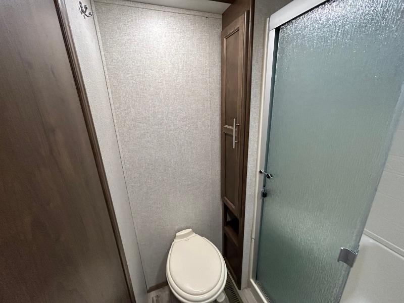 2019 Keystone RV Cougar thumbnail 26