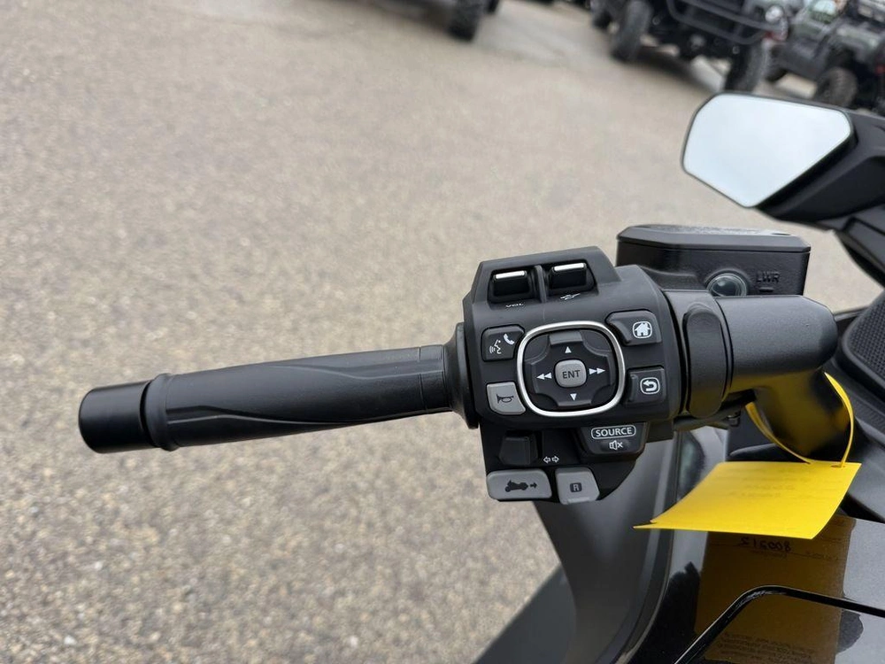 2026 Honda Gold Wing Tour alt