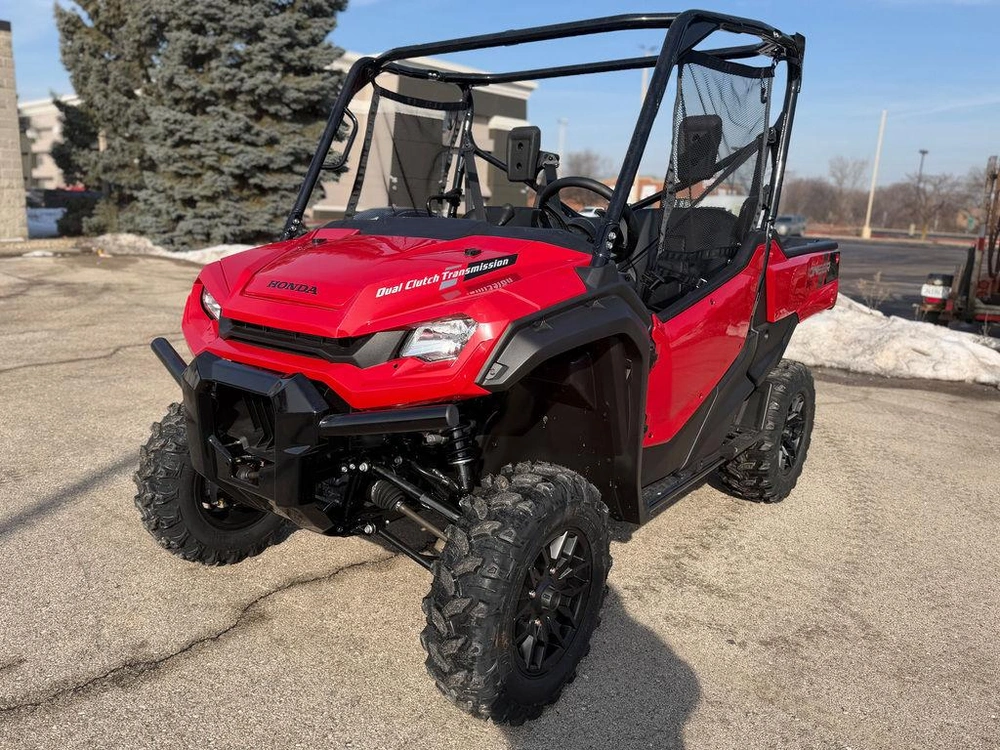 2025 Honda Pioneer 1000 Deluxe alt