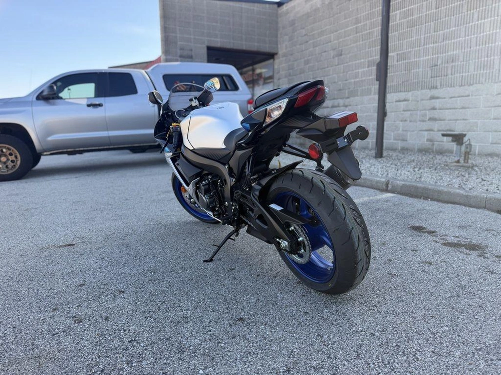 2026 Suzuki Gsx-r600 alt