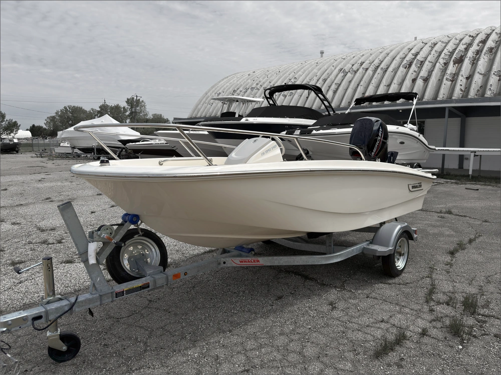2026 Boston Whaler 130 Super Sport alt