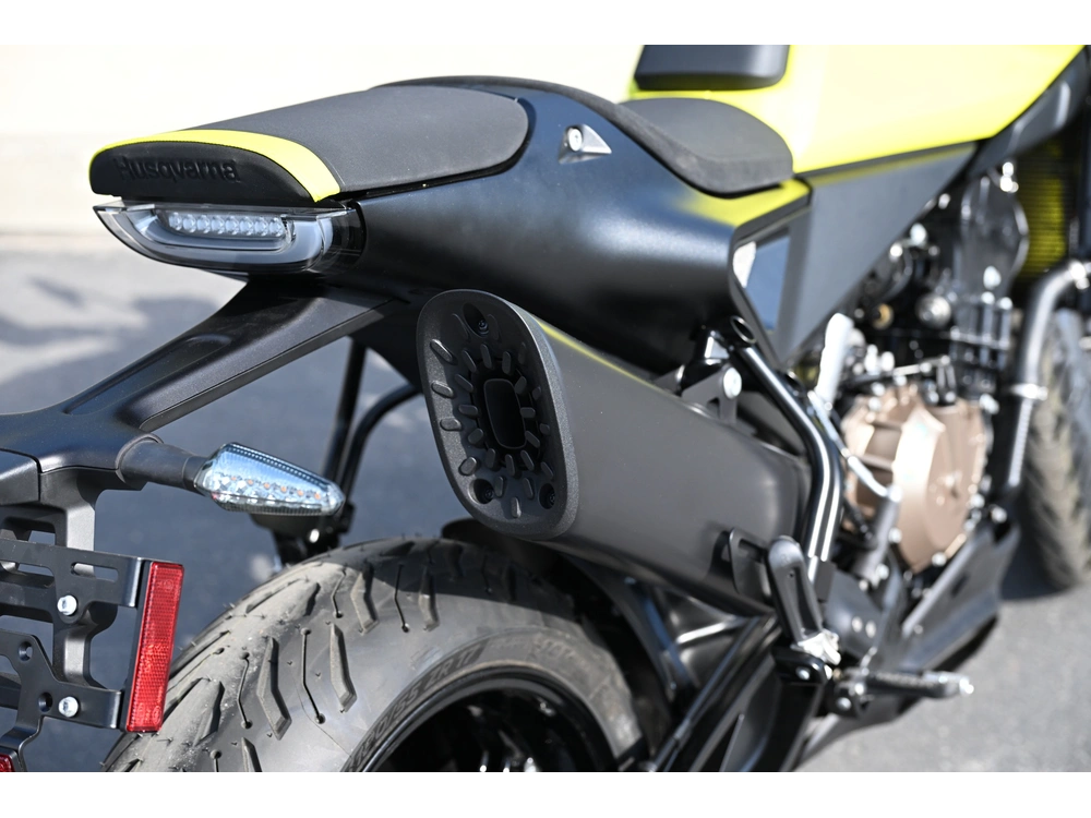 2026 Husqvarna Vitpiln 801 alt