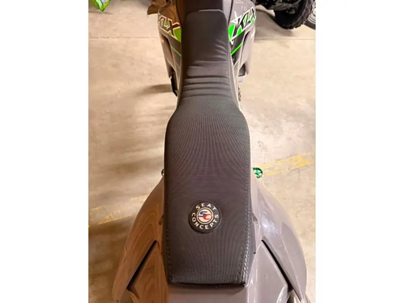 2025 Kawasaki KLX300 thumbnail 4