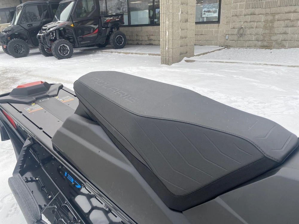 2026 Polaris 850 Indy Xc 137 Hemlock Blue / Black / Velocity Blue alt