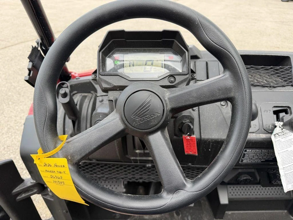 2026 Honda Pioneer 700 alt