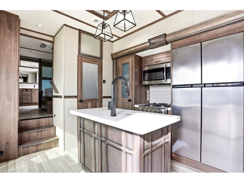 Grand Design Solitude 380fl 2022 alt