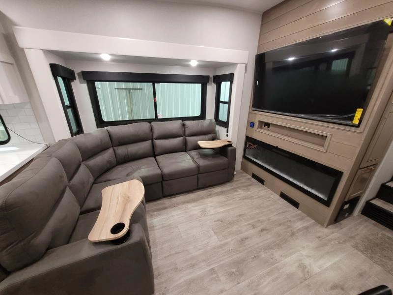 2026 Jayco Eagle 365ukts alt
