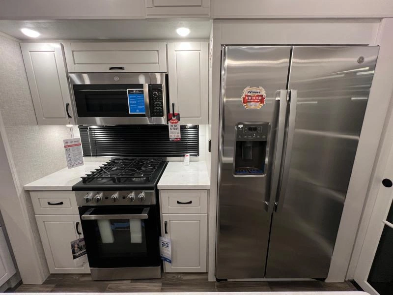 Jayco North Point 381ckre 2025 alt
