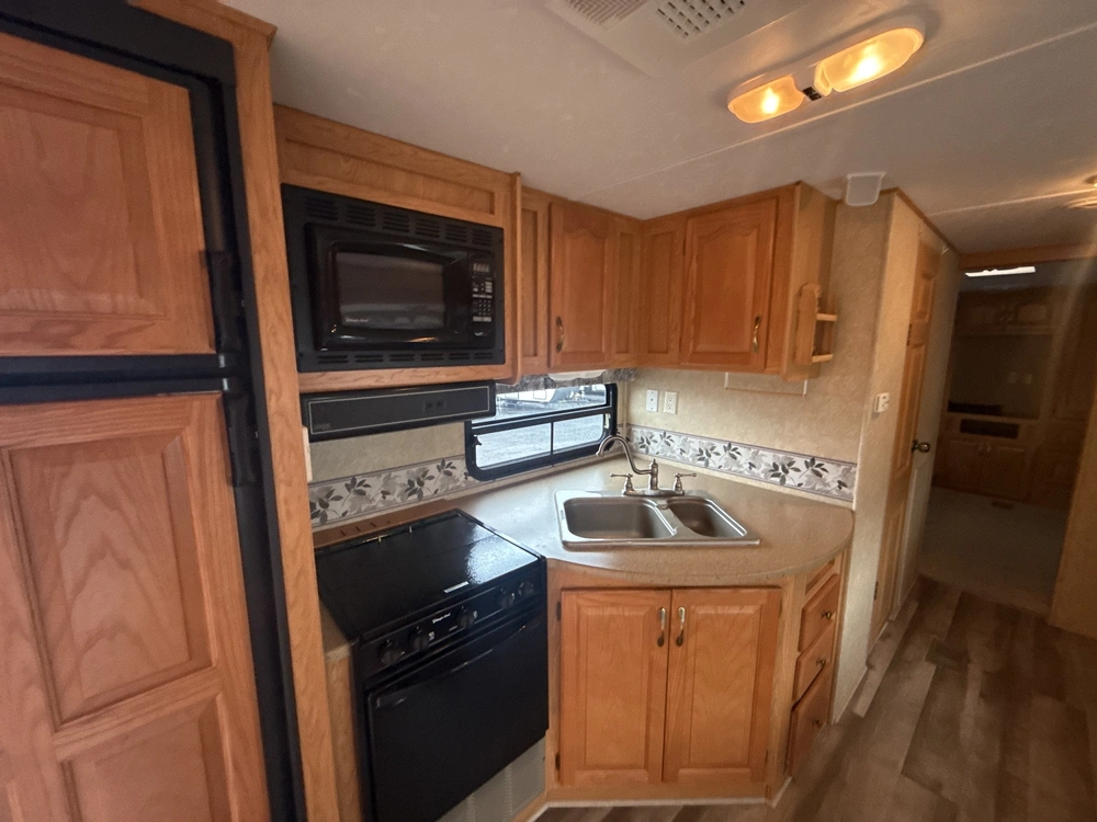 2006 Forest River Sandpiper 321bht alt