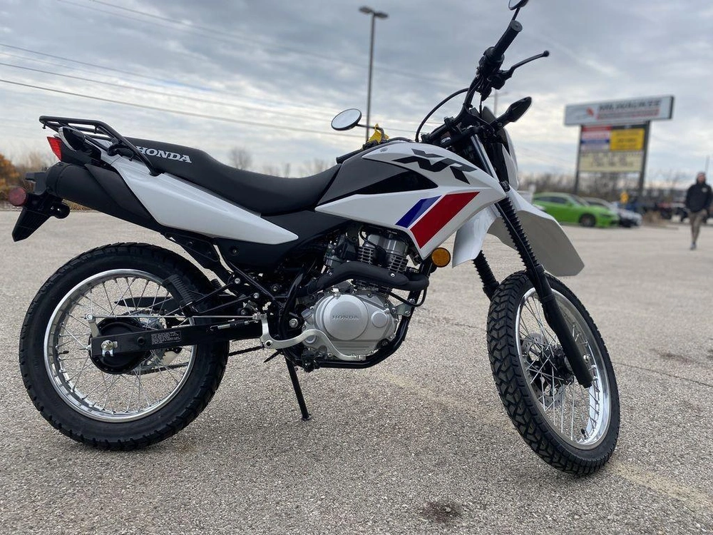 2025 Honda Xr150l alt