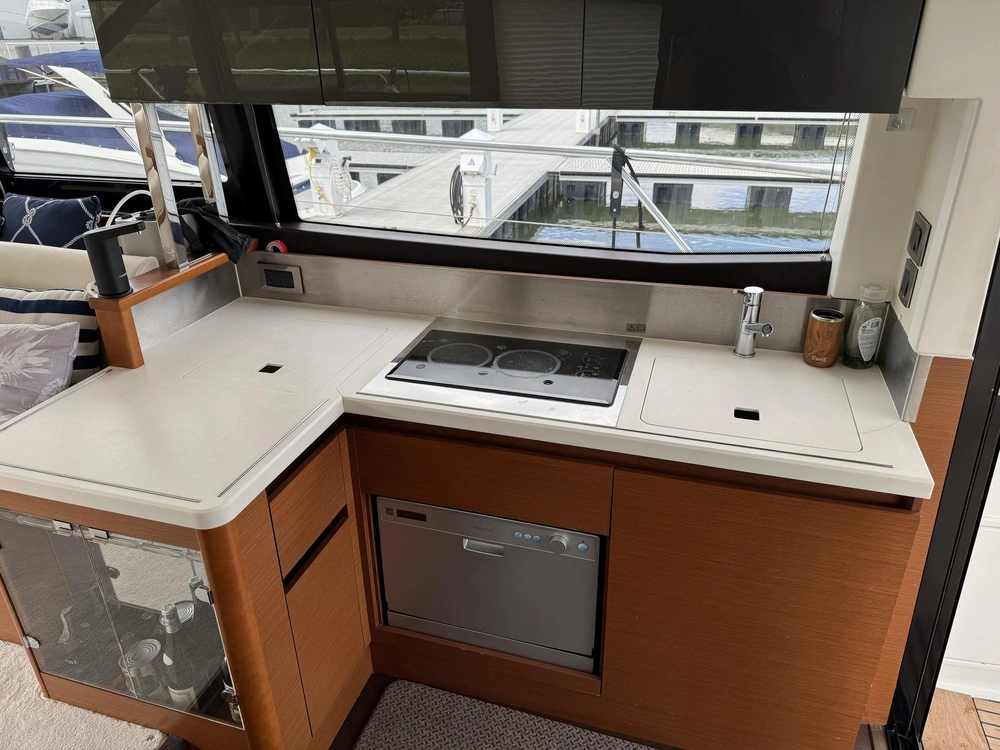 Prestige Yachts 450 Fly 2014 alt