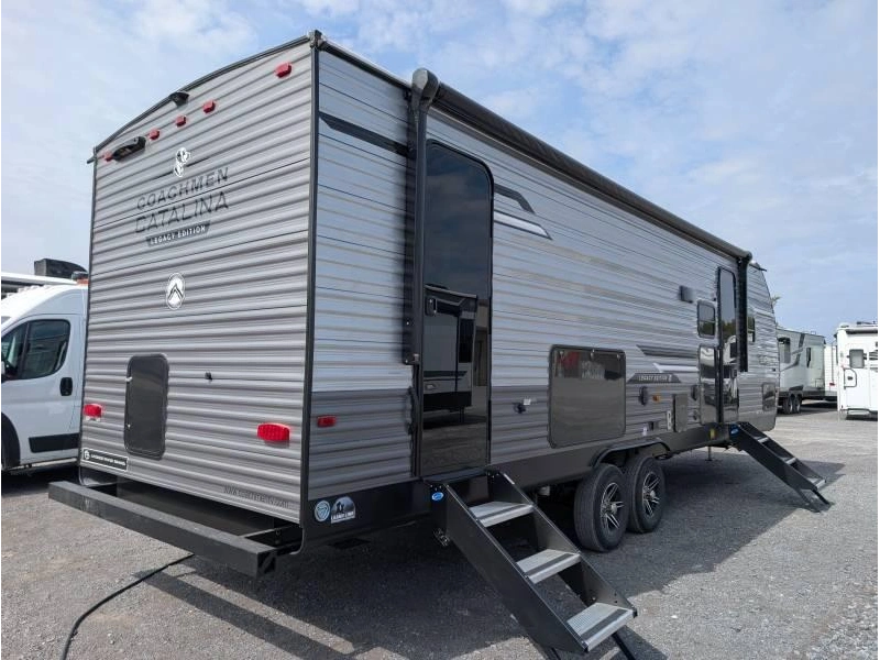 Coachmen Catalina 273dbhck 2026 alt