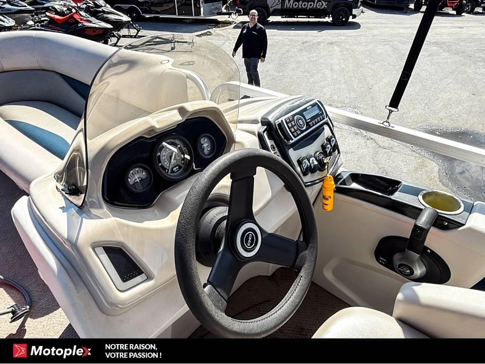 2014 Princecraft Vectra 17 25hp Mercury alt