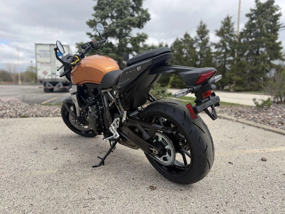 2026 Suzuki Gsx-8t alt