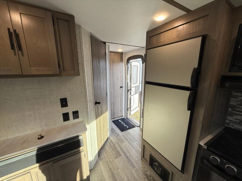 2022 Gulfstream Ameri-lite 236rl alt