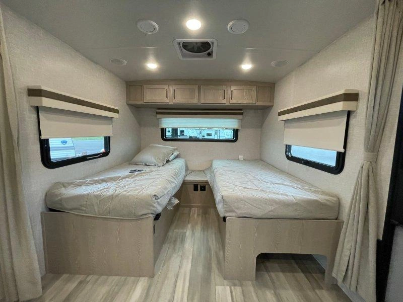 Forest River Rockwood Mini Lite 2204s 2022 alt
