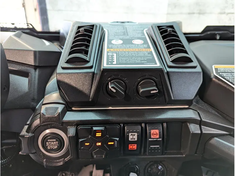 2023 Can-Am Commander Max XT 1000R | Cabiné + Chauffage; Garantie 2027 thumbnail 8