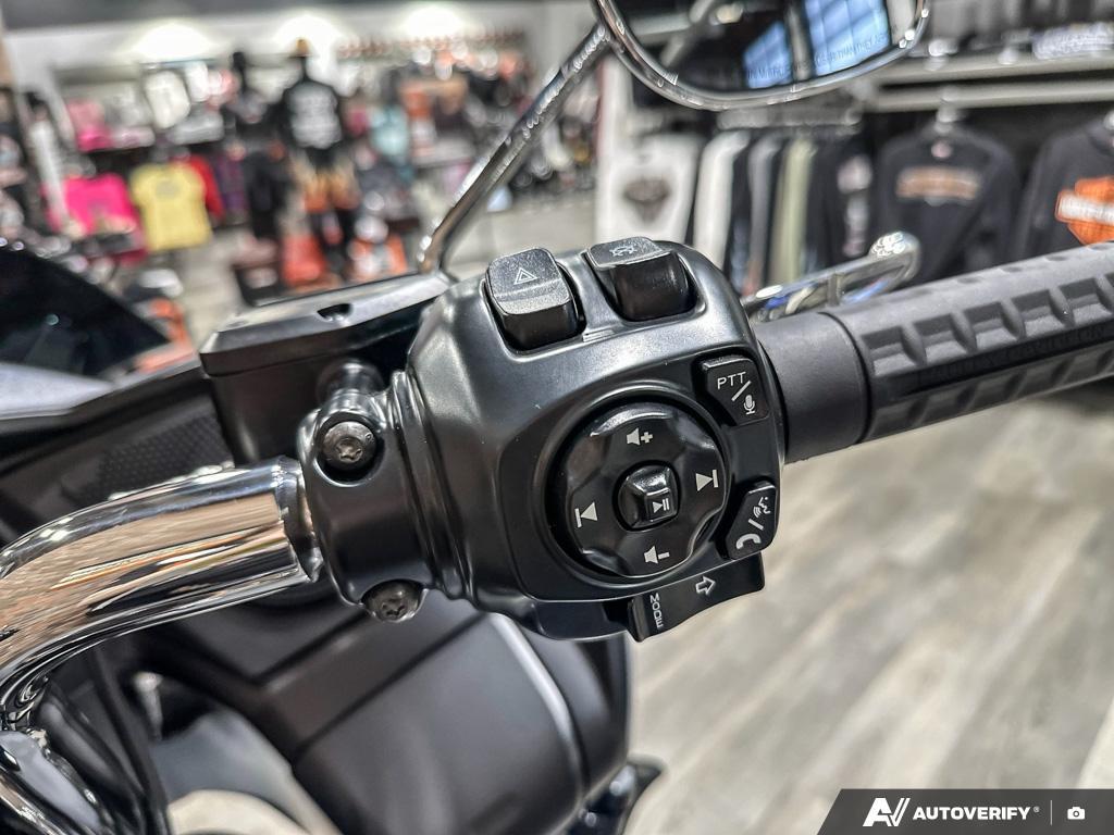 2026 Harley-Davidson ROAD GLIDE thumbnail 13