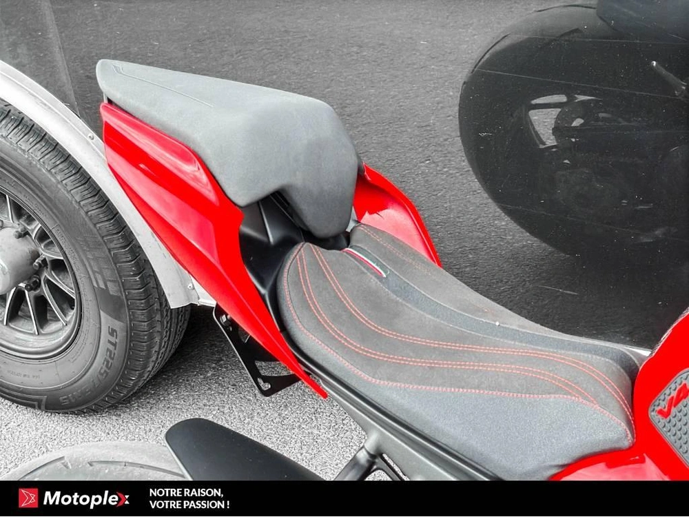 Ducati Panigale V4 Akrapovic 2023 alt