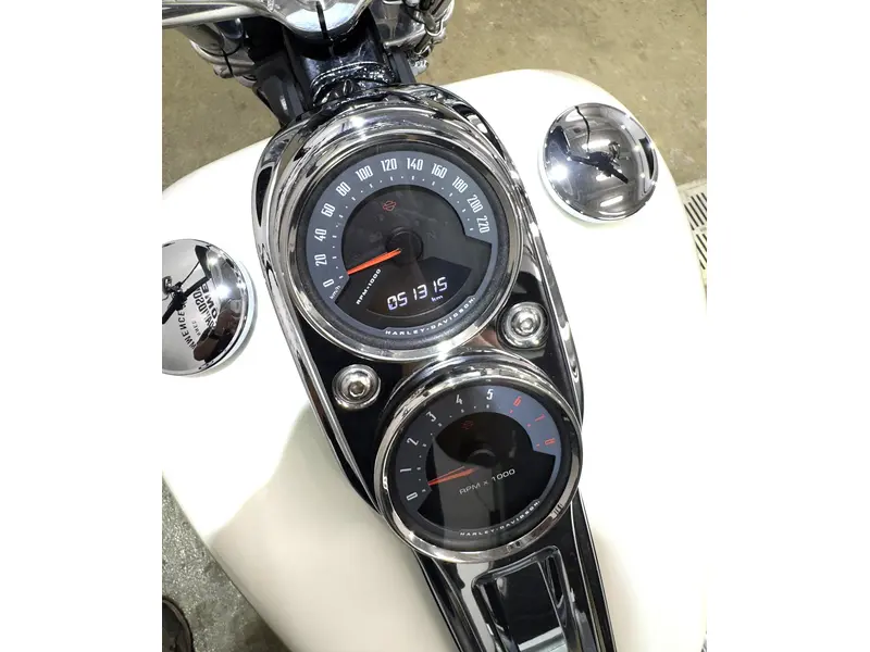 2018 Harley-Davidson LOW RIDER FXLR thumbnail 6