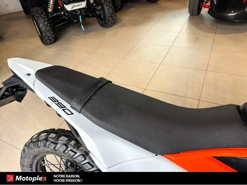 2025 KTM 390 enduro r *147 km* thumbnail 4