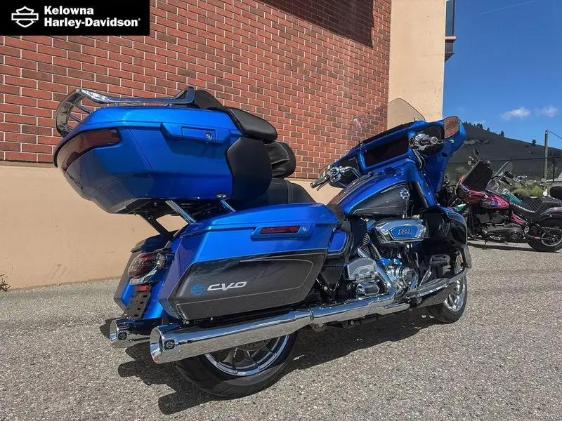 2026 Harley-Davidson FLHXLSE - CVO™ Street Glide® Limited thumbnail 12