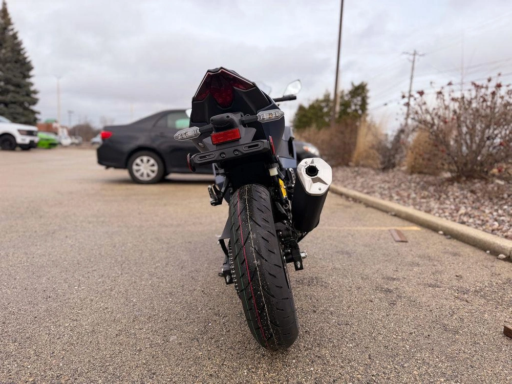 2026 Kawasaki Ninja® 500 Se Abs alt