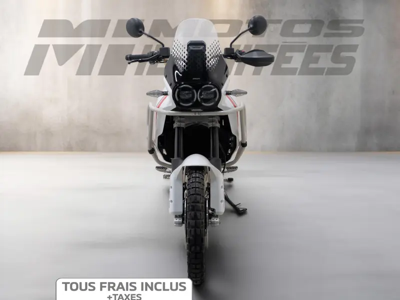 2024 Ducati Desert X thumbnail 3
