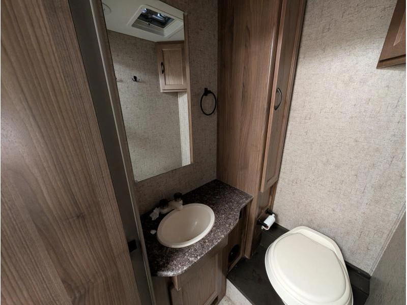 Coachmen Freelander 27qb 2018 alt