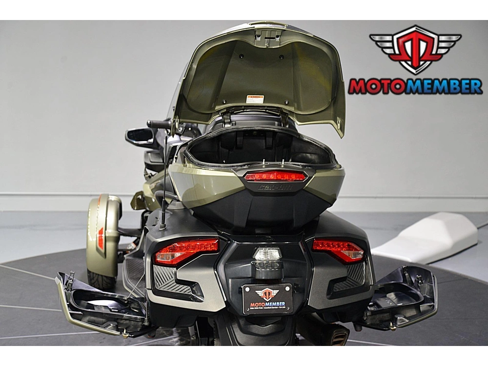 2021 Can-am Spyder Rt Sea-to-sky alt