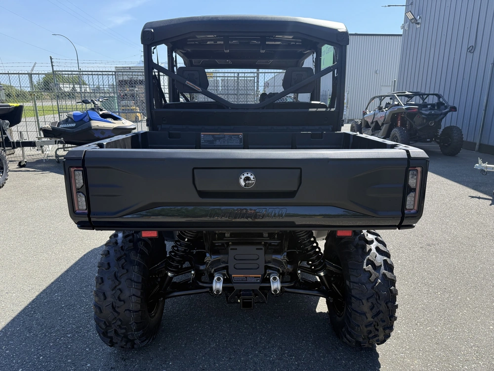 2026 Can-am Defender Max Xt Hd11 With 10.25' Infotainment alt