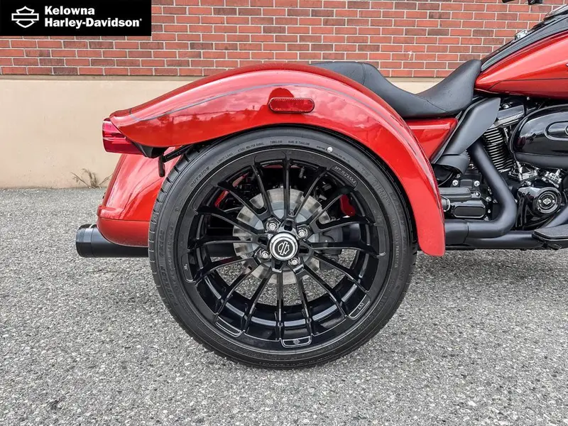 2025 Harley-Davidson FLRT - Freewheeler® thumbnail 7