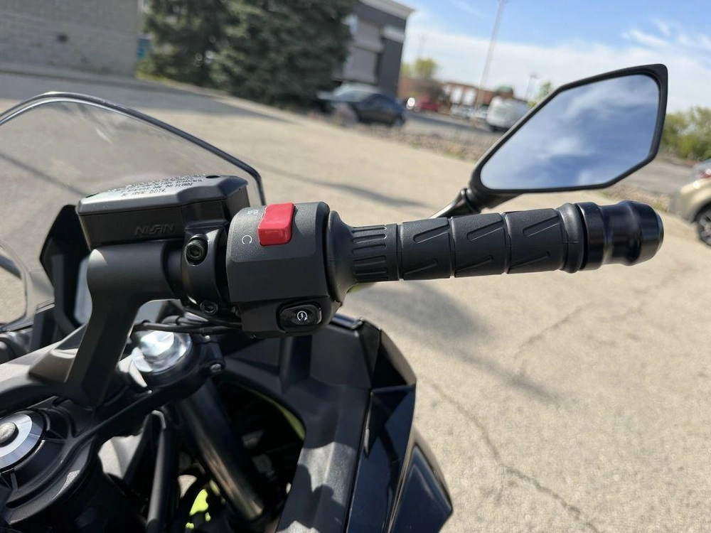 2026 Kawasaki Ninja® 650 Abs alt