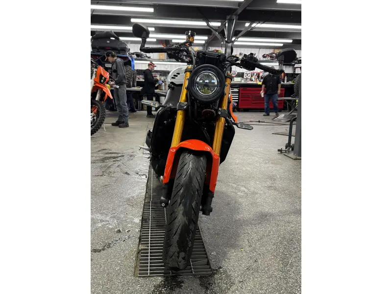Yamaha XSR 900 2024