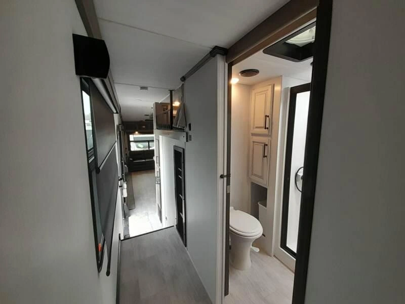 Keystone Rv Montana 3857br 2023 alt