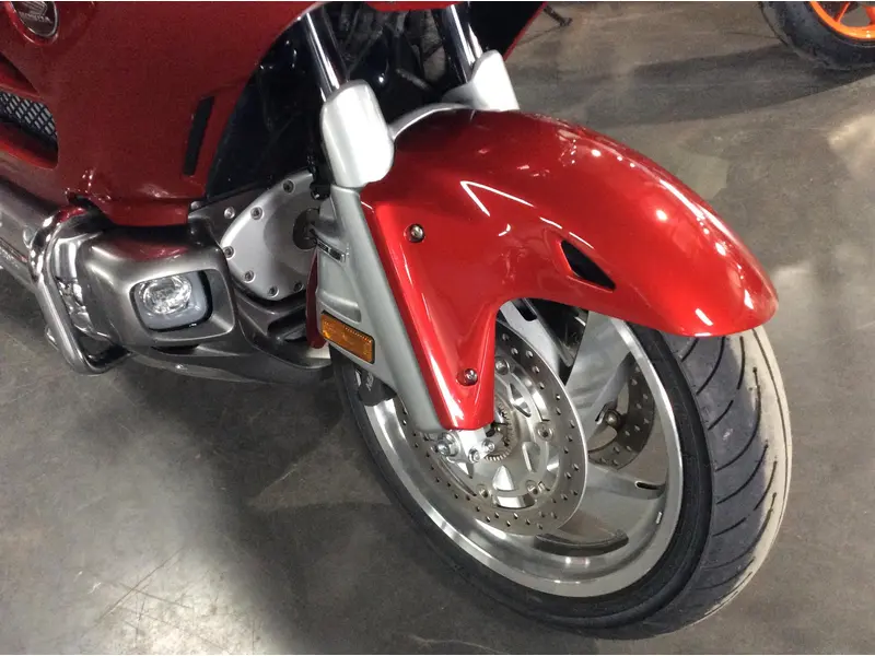 2017 Honda GOLDWING 1800 thumbnail 8