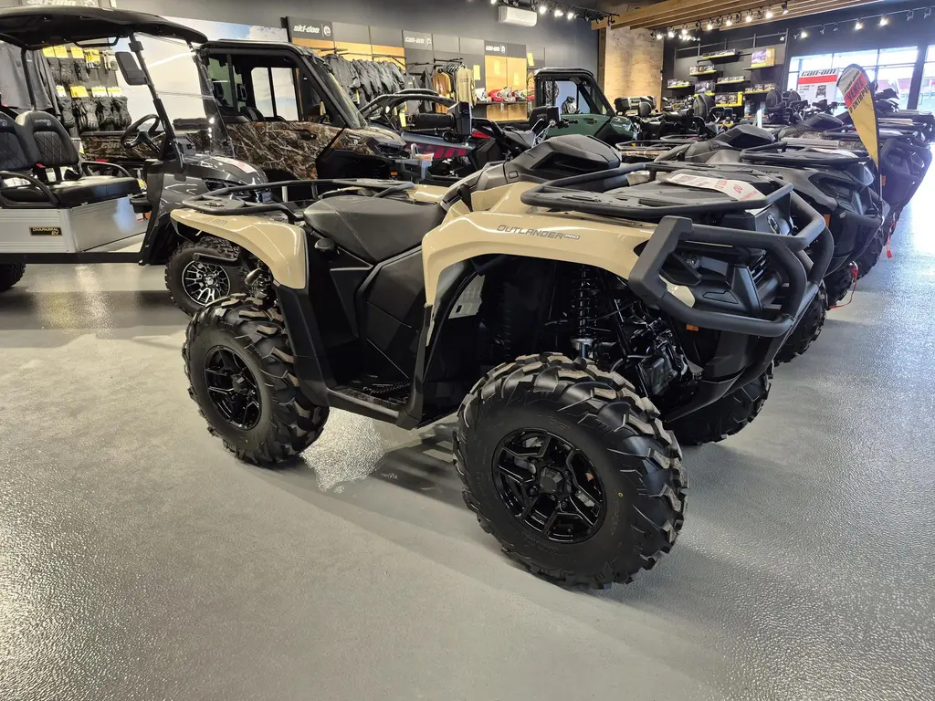 Can-Am OUTLANDER PRO XU HD7  2026