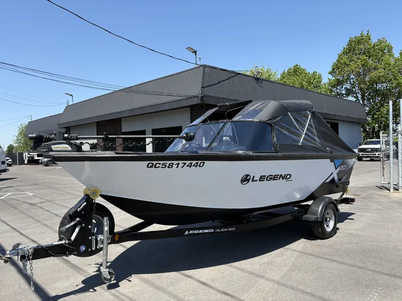 2017 Legend Boats X20**MOTEUR MERCURY 150 FORCES** **20 PIEDS TOUT ÉQUIPÉ!!** thumbnail 4