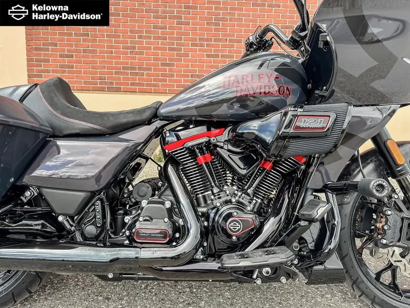 2026 Harley-Davidson FLTRXSTSE - CVO™ Road Glide® ST thumbnail 10