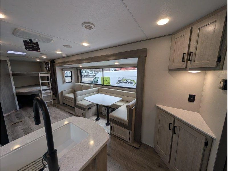 Coachmen Catalina 273dbhck 2026 alt