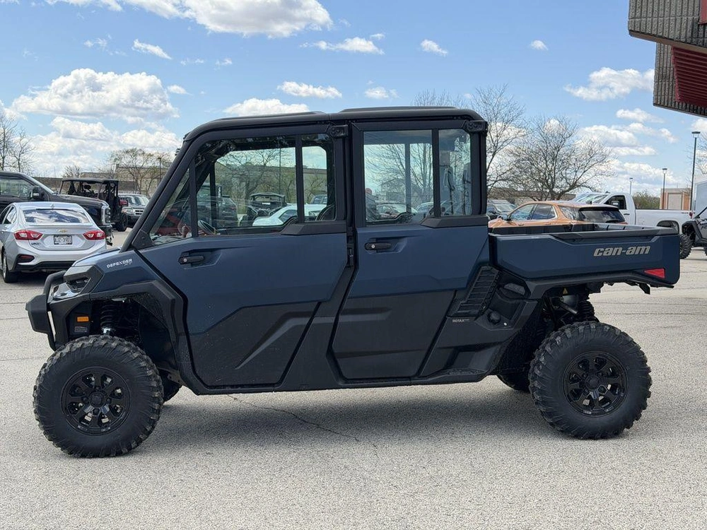 2026 Can-am Defender Max Xt Cab Hd11 With 10.25 In.display alt