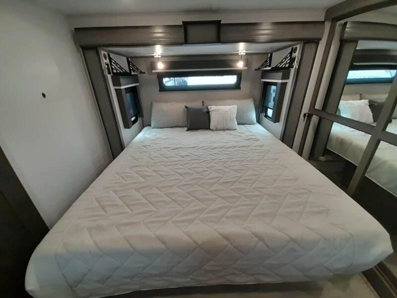 Keystone Rv Montana 3857br 2023 alt